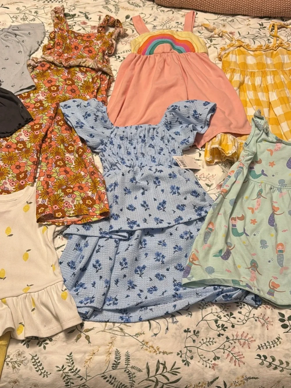 Girls clothing bundle 4T - Picture 3 of 5